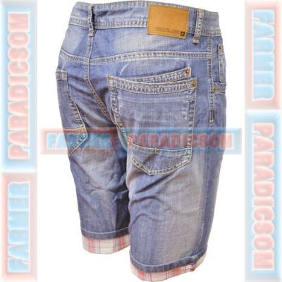 Elérhető Középkék színben