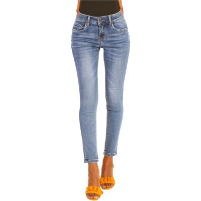 Elérhető Középkék színben