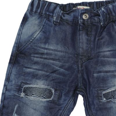 Elérhető Sötétkék színben