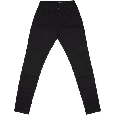 Elérhető Fekete színben