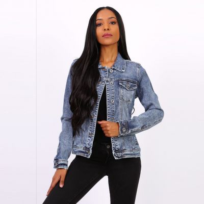 Elérhető Középkék (rodeó) színben