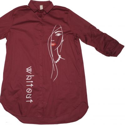 Elérhető Bordó színben