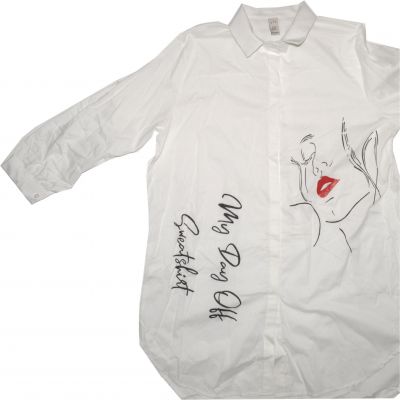 Elérhető Fehér színben