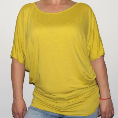 Monday V-shaped T-shirt