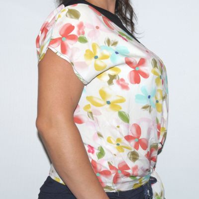 Elérhető Bézs színben