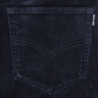 Elérhető Sötétkék színben