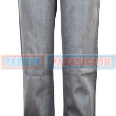 Elérhető Világosszürke színben