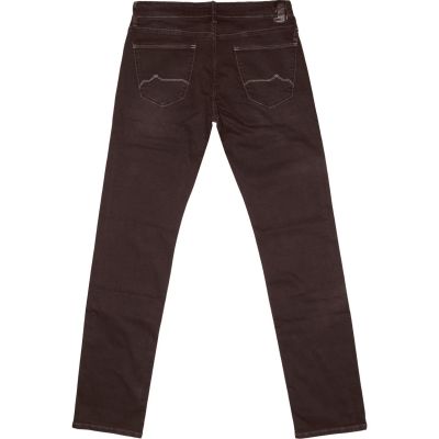 Elérhető Fekete színben