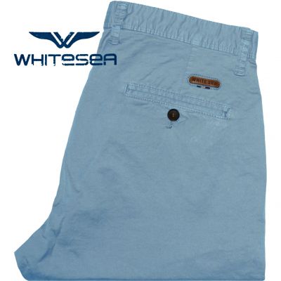 Elérhető Középkék színben