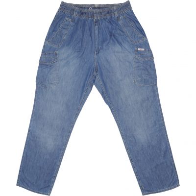 Elérhető Középkék színben