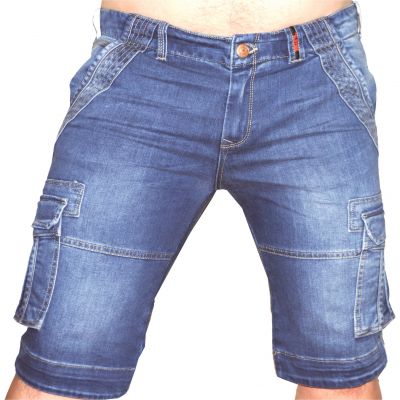 Elérhető Középkék színben