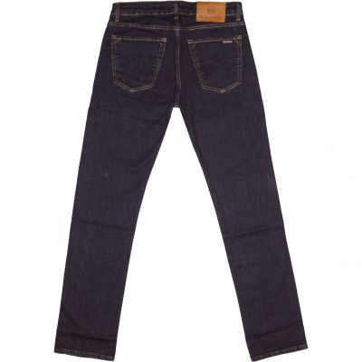 Elérhető Sötétkék színben